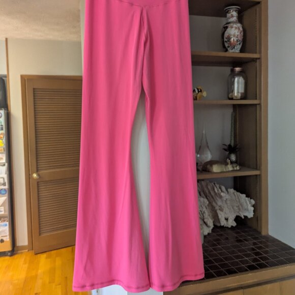 OFFLINE By Aerie Real Me High Waisted Crossover Flare Legging size L - Picture 5 of 6